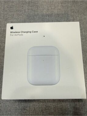 Apple Wireless Charging Case for AirPods
